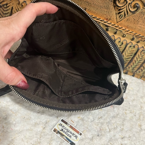 Authentic COACH Black Leather Cosmetic Case 8658 EUC! - Picture 6 of 9